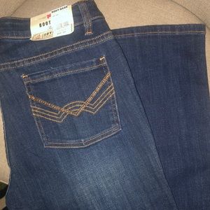 IDYLLWIND NWT MED WASH BOOT CUT JEANS SIZE 10x34